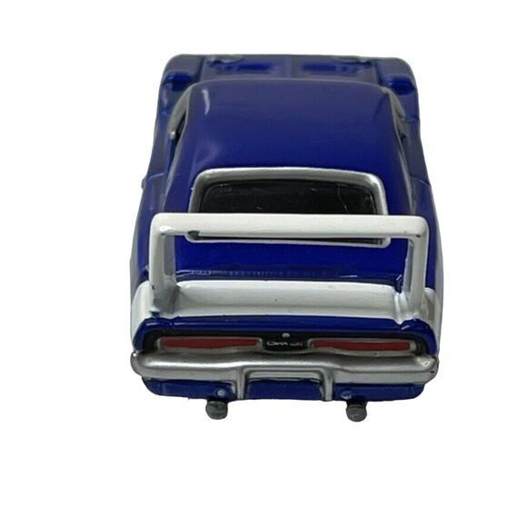 Johnny Lightning 1969 Dodge Charger Daytona 2004 1/64 Diecast Model Car - Picture 4 of 9